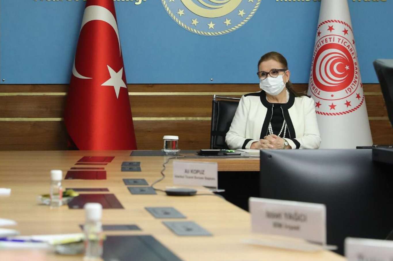 Esnaf ve sanatkârlara gelir kaybı ve kira desteği ödemeleri başladı Esnaf ve sanatkârlara gelir kaybı ve kira desteği ödemeleri başladı